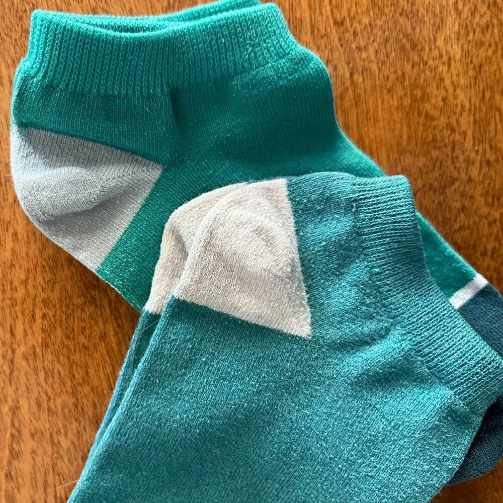 Old Navy green ankle socks M *Free in bundle*